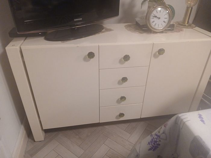 sideboard
