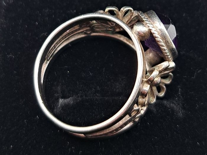 sterling silver amethyst ring