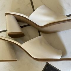 Wide Heel Soft Elegant Leather Sandal Mules Sz 6 / Eu 39. Colour Cream Immaculate. Zara