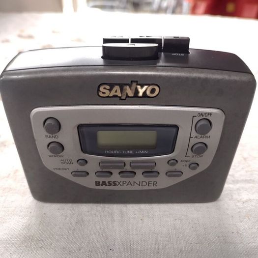 Sanyo Radio/Cassette Walkman - Reconditioned