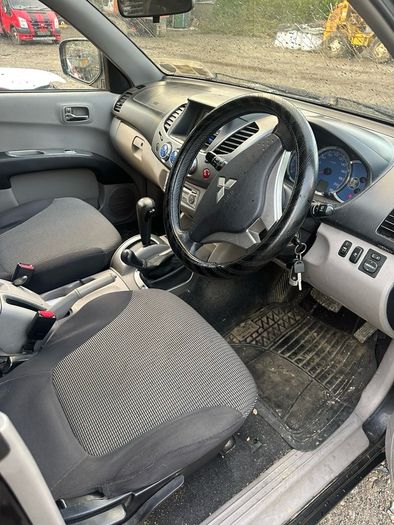 Mitsubishi L200