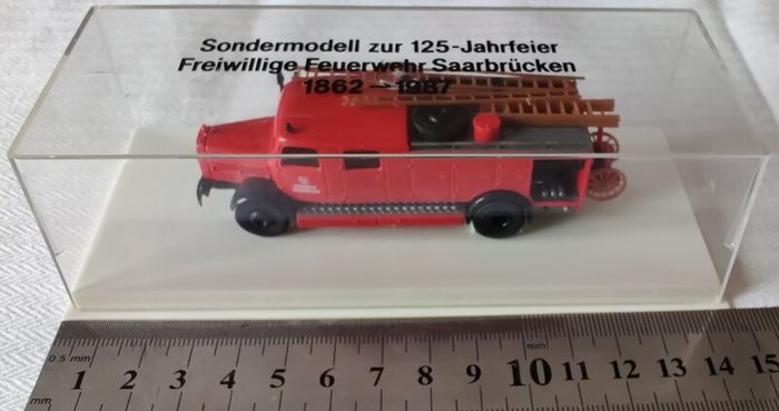 Brekina 1:87 Mercedes MB L 4500 S LF25 Fire Brigade