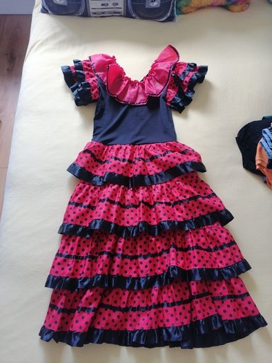 Flamenco dress girls