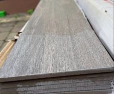 8 Porcelain floor tiles, wooden effect