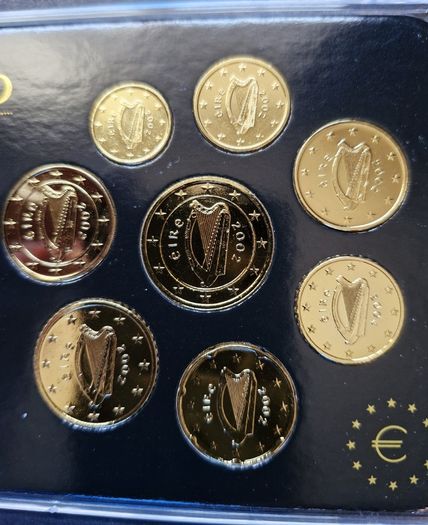 Prestige Ireland .999 Rhodium and 24k Gold Plated Coin Set 2002 + Proof Medal UNC Only 9,999 Set's