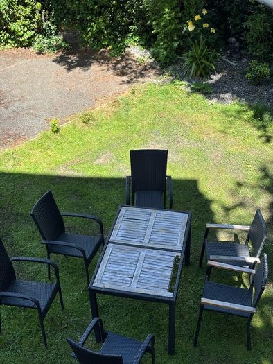 Six chairs on table 120
