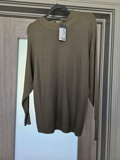 BNWT Khaki jumper
