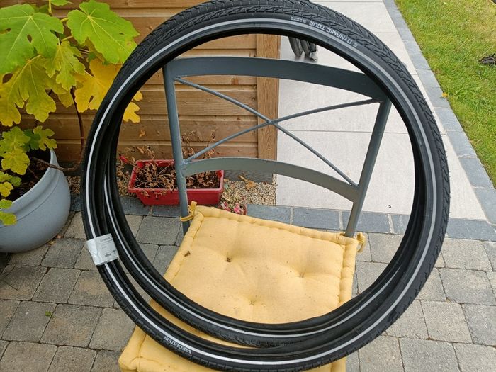 Vredestein Dynamic Tour PAIR of bike tyres 26x1.3/8