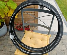 Vredestein Dynamic Tour PAIR of bike tyres 26x1.3/8