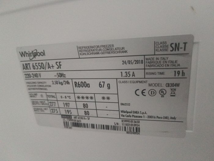Whirlpool integrated fridge/ freezer