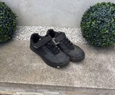 Crankbrothers clip less shoes and limited edition clip less pedals