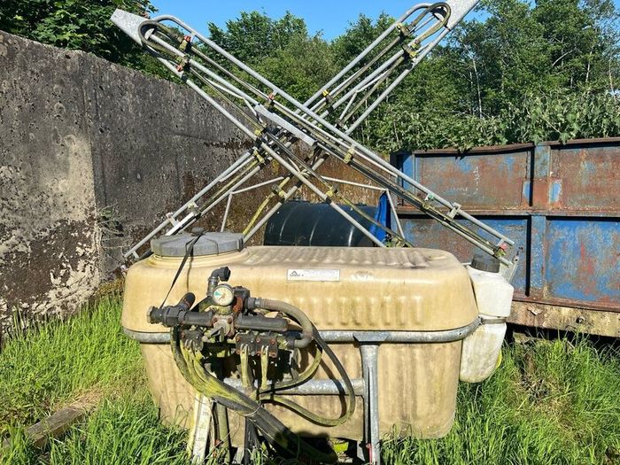 Farm sprayer
