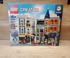 Lego 10255 Assembly Square