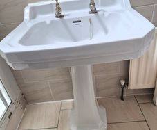 Bathroom set Shires, Toilet, High Cistern, pipe, Sink, Pedestal