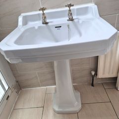 Bathroom set Shires, Toilet, High Cistern, pipe, Sink, Pedestal