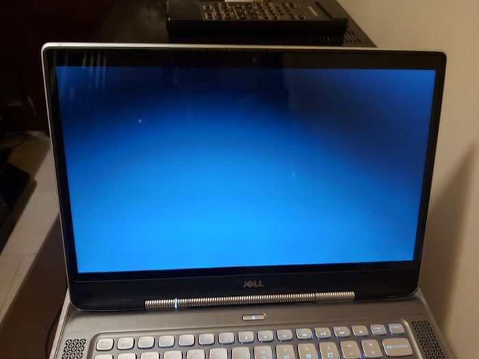 DELL XPS 14z, Intel Core i5-2430M CPU, 2.4GHz, 6GB Ram, 500GB HDD, Windows 10 Pro, Microsoft Edge, Chrome and VLC