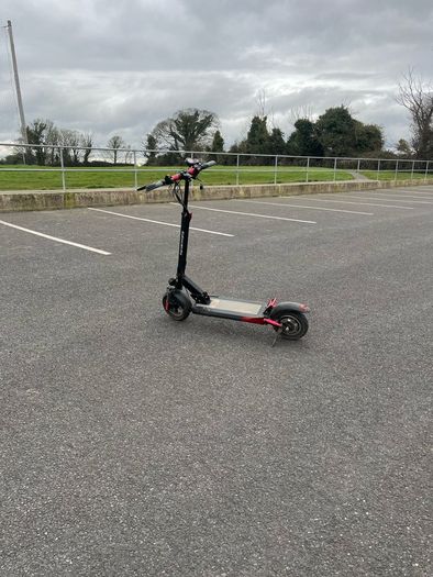 Kugo M4 PRO - Electric scooter