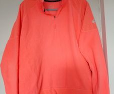 womans Nike fleece top