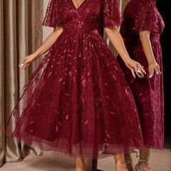 BNWT Stunning Dress with Sparkly Threads & Sequins - excellent for any special event + matching accessories available