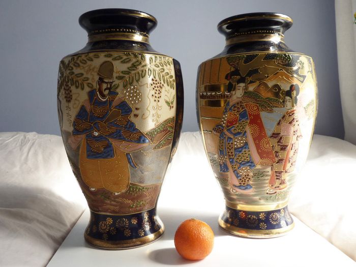 Large antique Kinkozan signed hand-painted Satsuma vases
