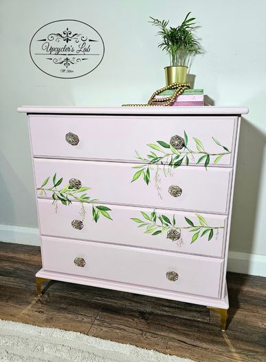 Chest of drawers