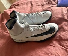 nike mercurial Astro football boots
