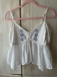 Hollister top