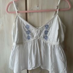 Hollister top