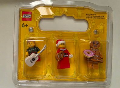 Lego minifigures and accessories