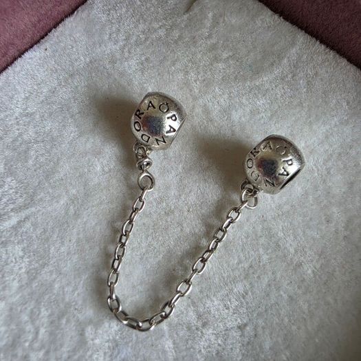 Pandora logo safety chain in good condition,hallmarked