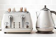 Toaster and Kettle Set Delonghi Icona