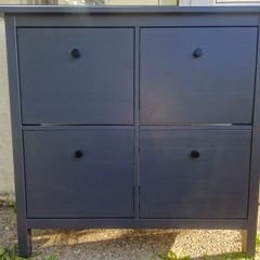Shoe storage cabinet