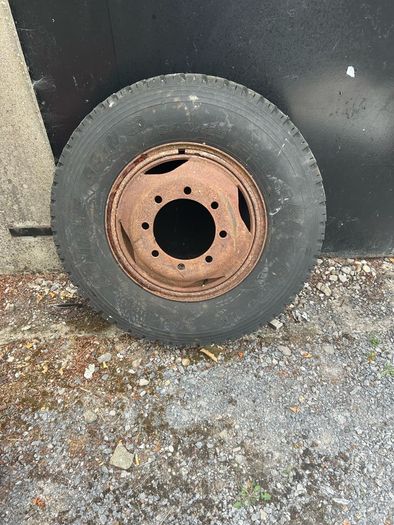 8 stud 900/20