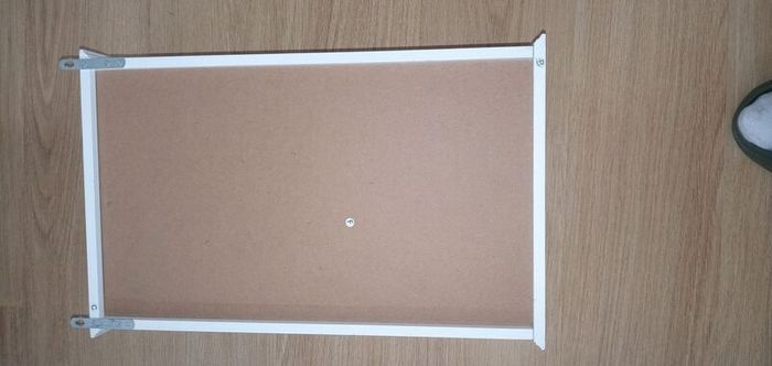 Bathroom wall cabinet