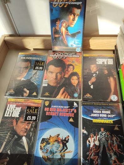 James Bond 007 VHS Collection  8 Tape Lot