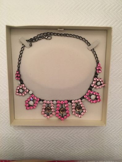 Crystal Necklace (Strong Superior Quality)