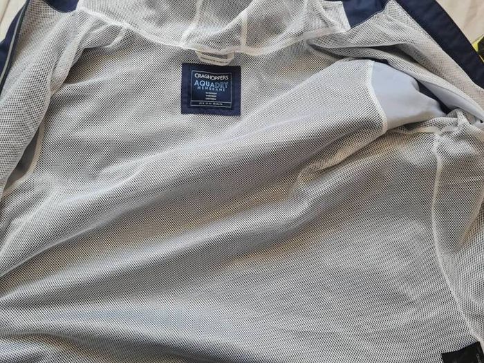 Craghoppers aquadry jacket Size 18 Navy in like new condition