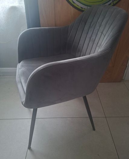 4 Dining chairs