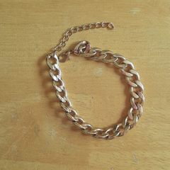 New 'golden' chain bracelet