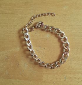 New 'golden' chain bracelet