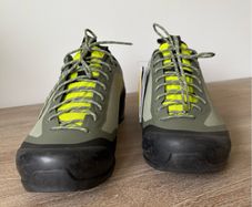 ARC'TERYX men's hiking/walking shoes