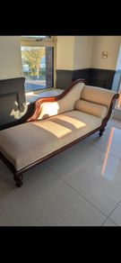 Antique day bed