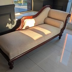Antique day bed