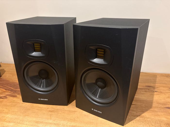 Adam Audio T7V Pair