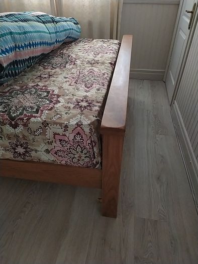 bed frame in decent condition