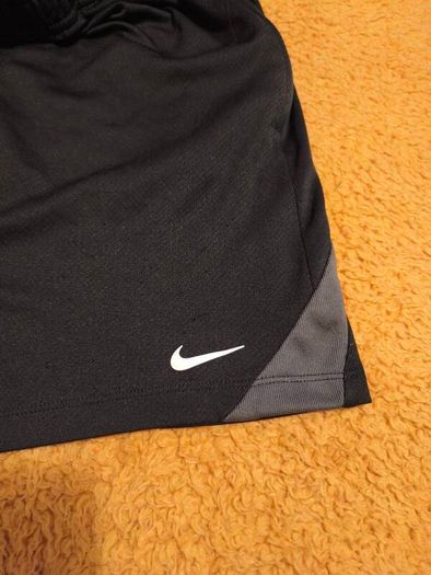 Nike dri-fit boys shorts 12-13 yrs