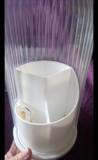 makeup brush holder