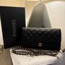 women bag Image 4