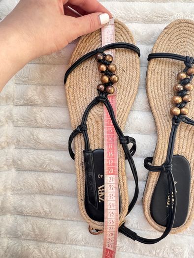 Zara sandals beach women narrow feet Size 40 Please see photos