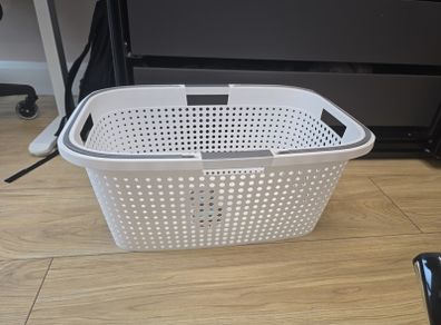 Laundry basket